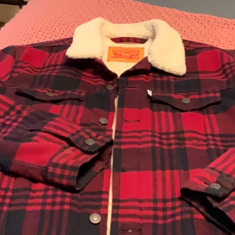 Men’s XL Plaid Levi’s Sherpa Lined Jacket